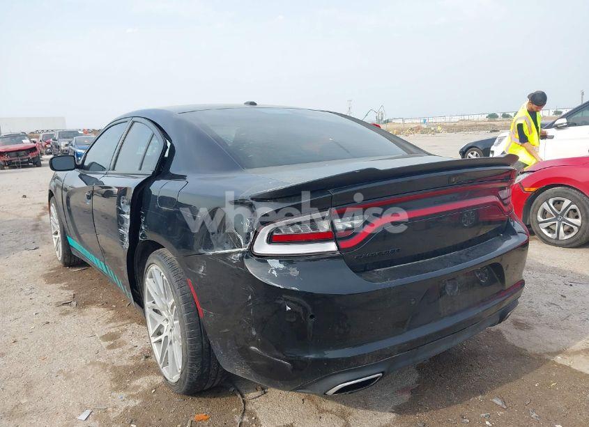 Photo 3 of 2019 Dodge Charger SXT RWD (VIN 2C3CDXBG9KH681699)