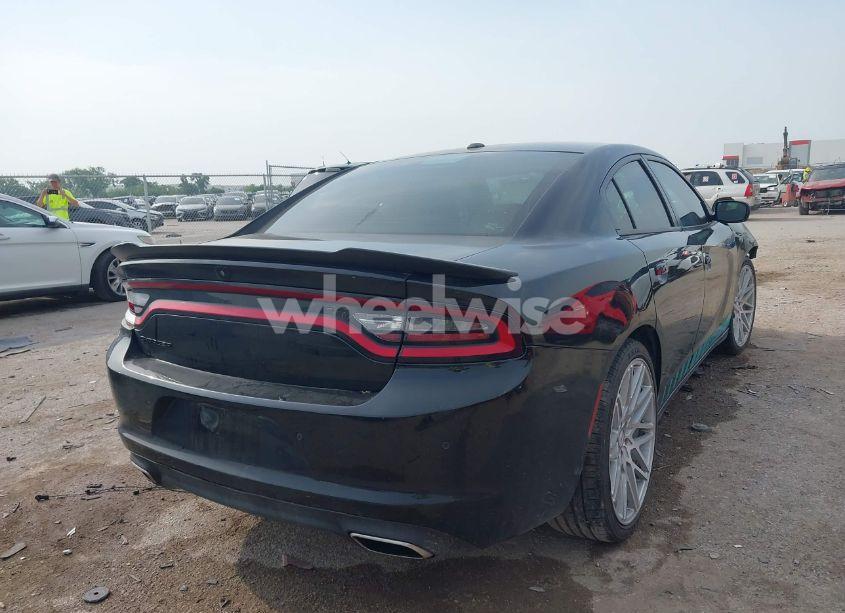 Photo 4 of 2019 Dodge Charger SXT RWD (VIN 2C3CDXBG9KH681699)