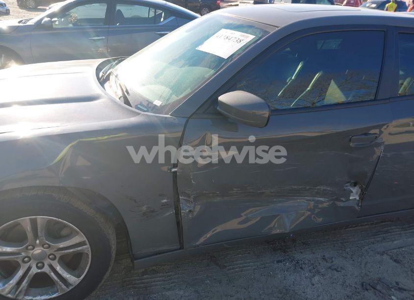 Photo 6 of 2019 Dodge Charger SXT RWD (VIN 2C3CDXBG9KH736510)