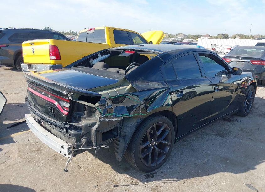 Photo 4 of 2020 Dodge Charger SXT RWD (VIN 2C3CDXBG9LH116595)