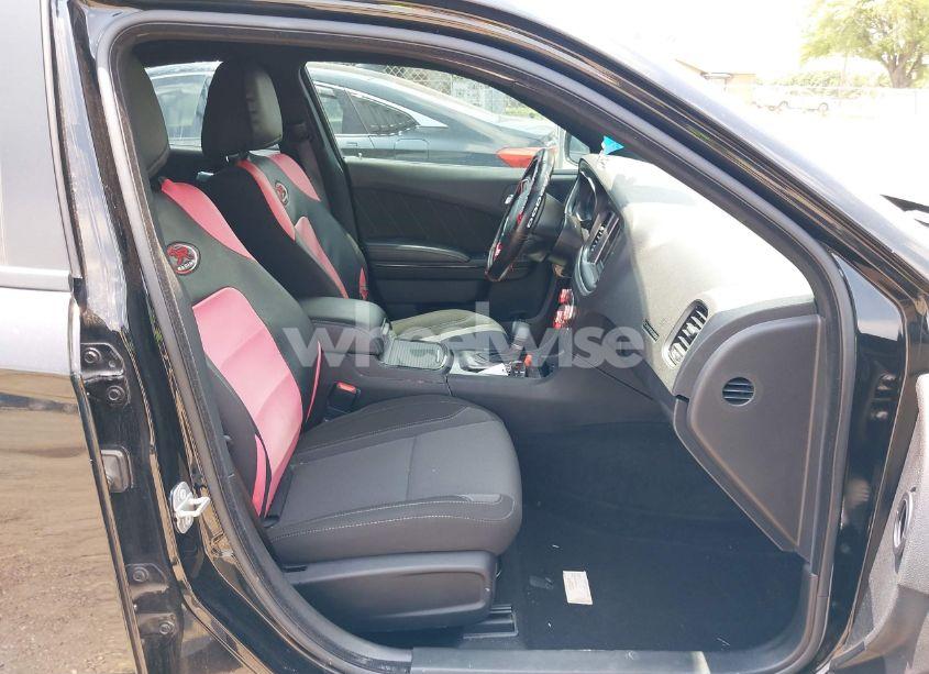 Photo 5 of 2021 Dodge Charger SXT RWD (VIN 2C3CDXBG9MH591584)