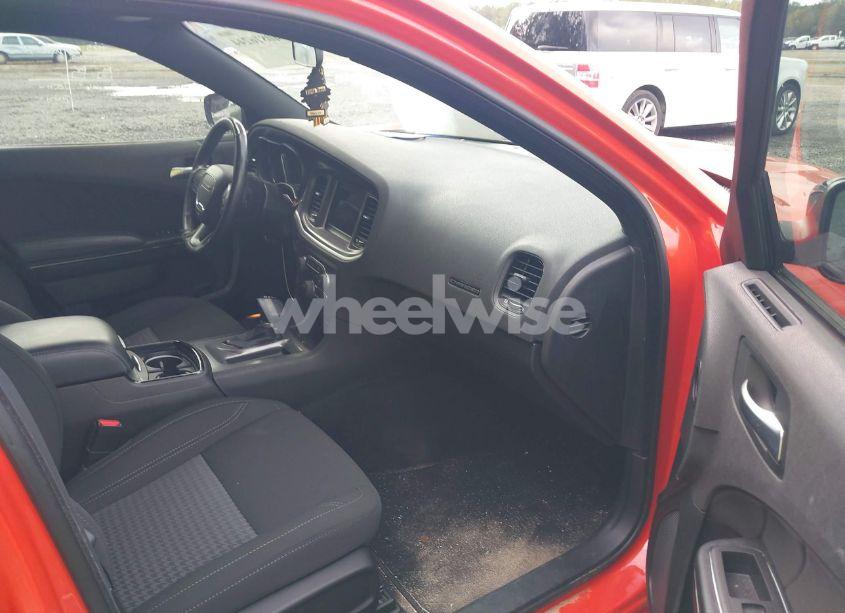 Photo 5 of 2022 Dodge Charger SXT RWD (VIN 2C3CDXBG9NH145971)