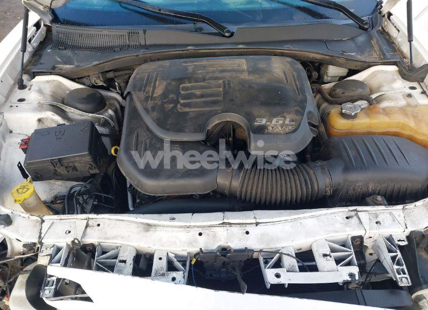 Photo 10 of 2012 Dodge Charger SE (VIN 2C3CDXBGXCH185084)