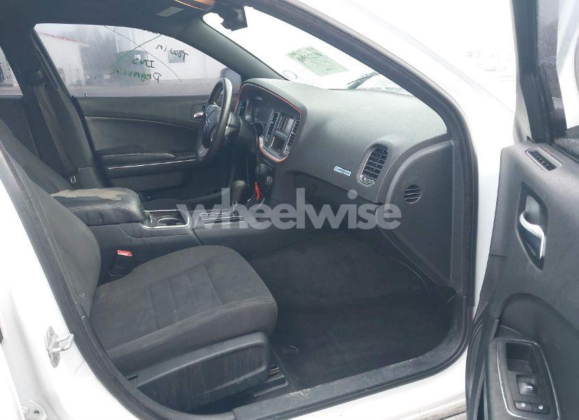 Photo 5 of 2012 Dodge Charger SE (VIN 2C3CDXBGXCH185084)