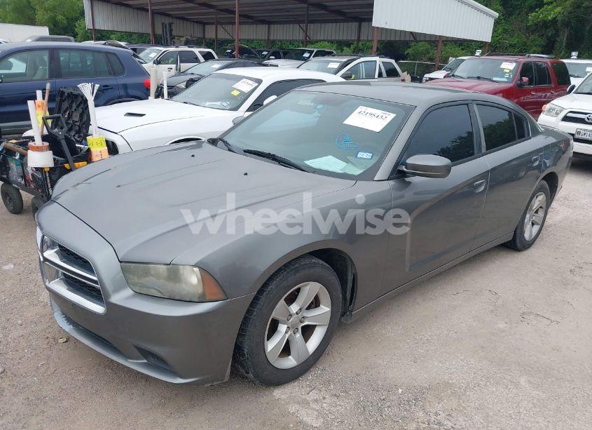 Photo 2 of 2012 Dodge Charger SE (VIN 2C3CDXBGXCH208914)