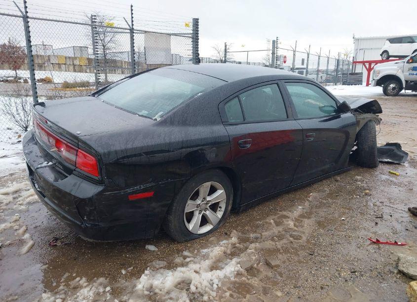 Photo 4 of 2013 Dodge Charger SE (VIN 2C3CDXBGXDH502458)