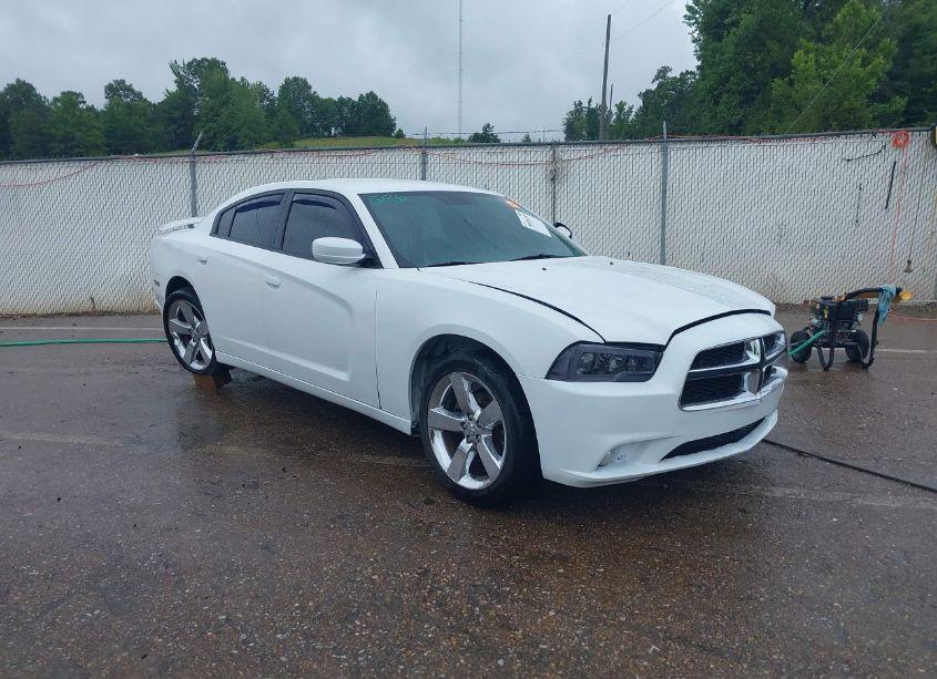 2013 Dodge Charger SE (VIN 2C3CDXBGXDH636161) main photo