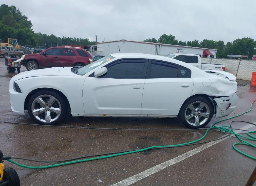 Photo 14 of 2013 Dodge Charger SE (VIN 2C3CDXBGXDH636161)