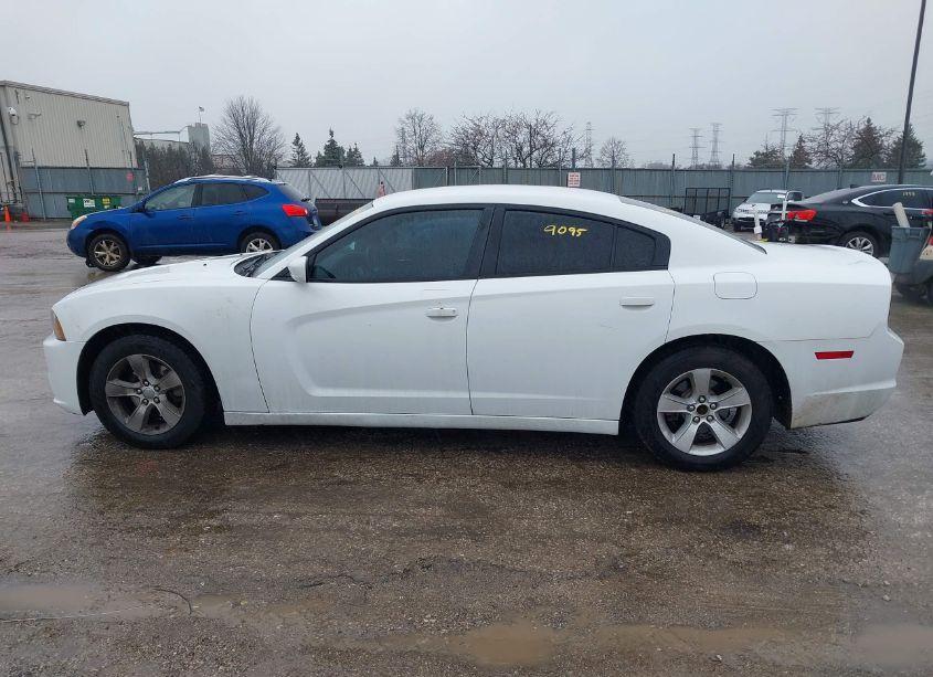 Photo 14 of 2013 Dodge Charger SE (VIN 2C3CDXBGXDH742982)