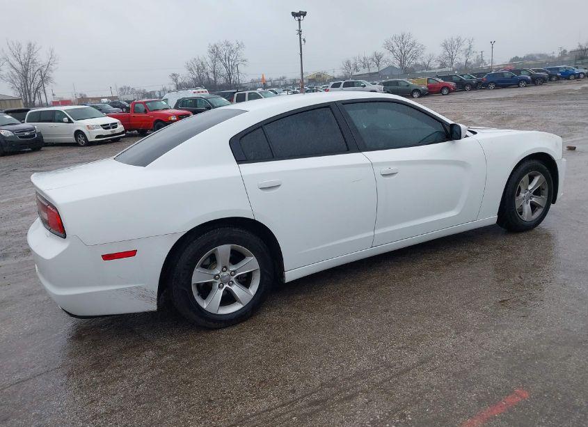 Photo 4 of 2013 Dodge Charger SE (VIN 2C3CDXBGXDH742982)