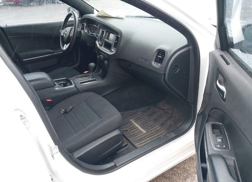 Photo 5 of 2013 Dodge Charger SE (VIN 2C3CDXBGXDH742982)