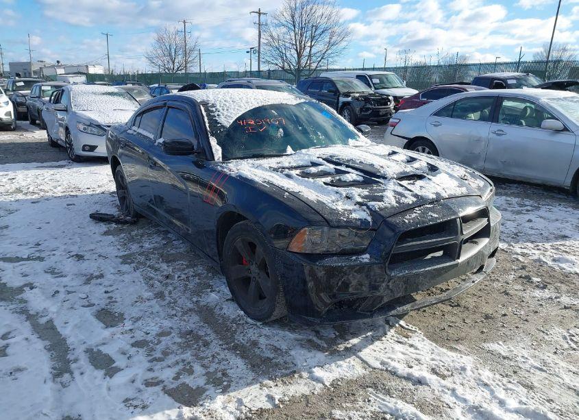 2014 Dodge Charger SE (VIN 2C3CDXBGXEH112476) main photo