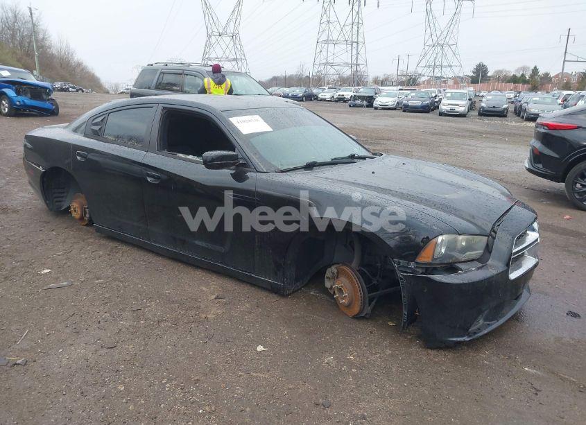 2014 Dodge Charger SE (VIN 2C3CDXBGXEH112557) main photo