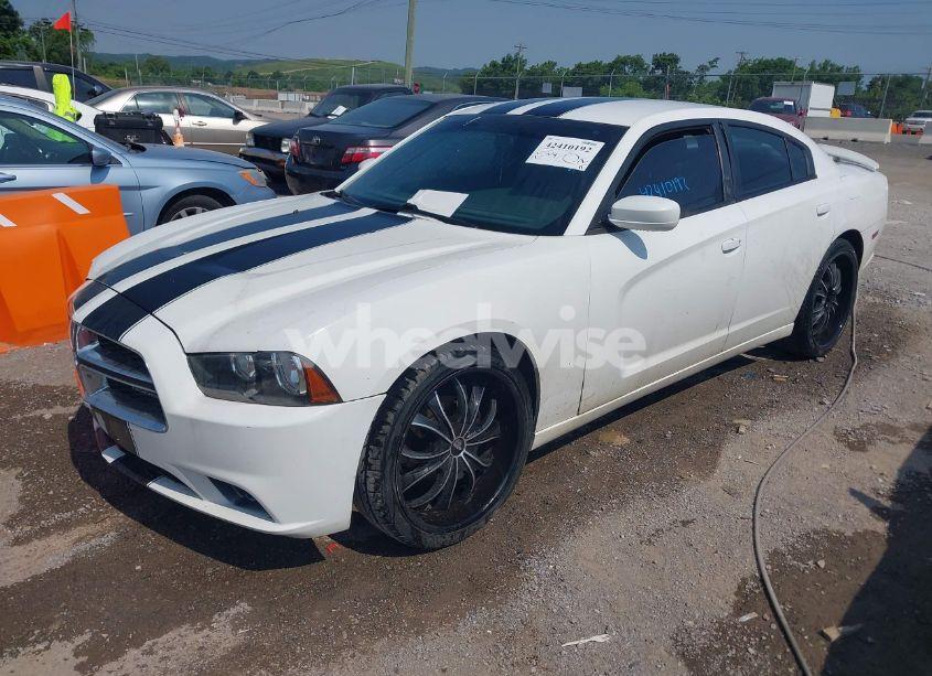 Photo 2 of 2014 Dodge Charger SE (VIN 2C3CDXBGXEH117189)