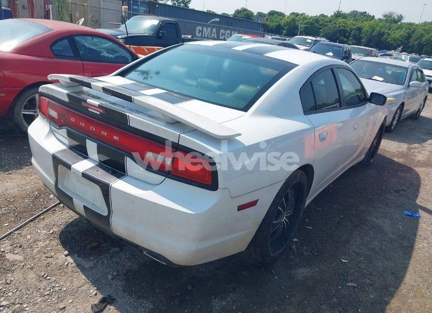 Photo 4 of 2014 Dodge Charger SE (VIN 2C3CDXBGXEH117189)