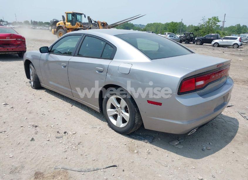 Photo 3 of 2014 Dodge Charger SE (VIN 2C3CDXBGXEH147602)
