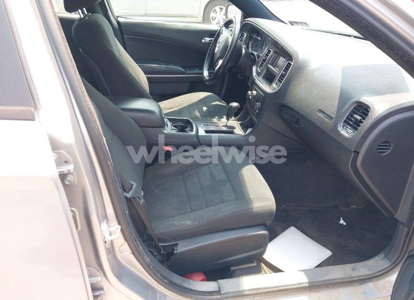 Photo 5 of 2014 Dodge Charger SE (VIN 2C3CDXBGXEH147602)