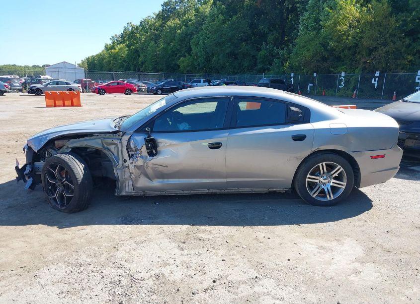 Photo 14 of 2014 Dodge Charger SE (VIN 2C3CDXBGXEH268971)