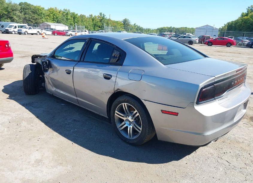 Photo 3 of 2014 Dodge Charger SE (VIN 2C3CDXBGXEH268971)