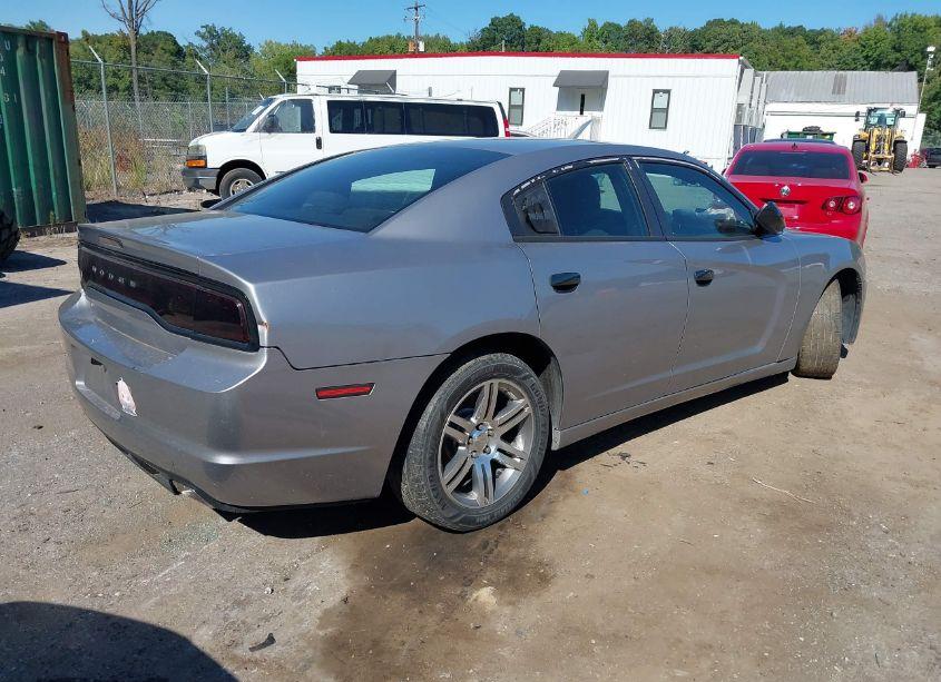 Photo 4 of 2014 Dodge Charger SE (VIN 2C3CDXBGXEH268971)