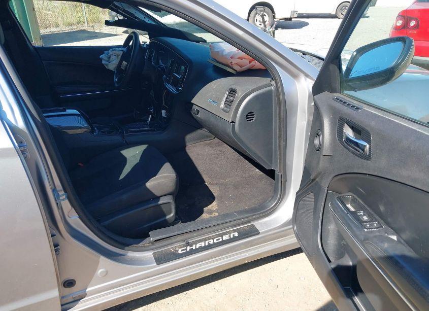 Photo 5 of 2014 Dodge Charger SE (VIN 2C3CDXBGXEH268971)