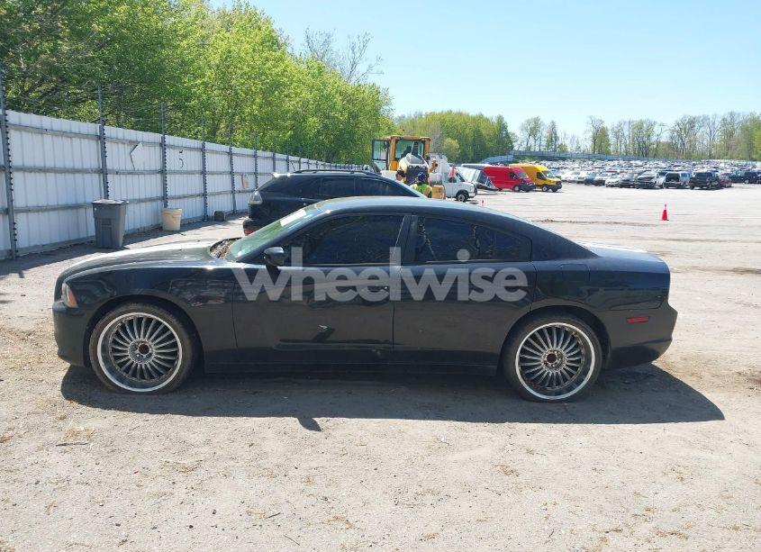 Photo 13 of 2014 Dodge Charger SE (VIN 2C3CDXBGXEH314444)