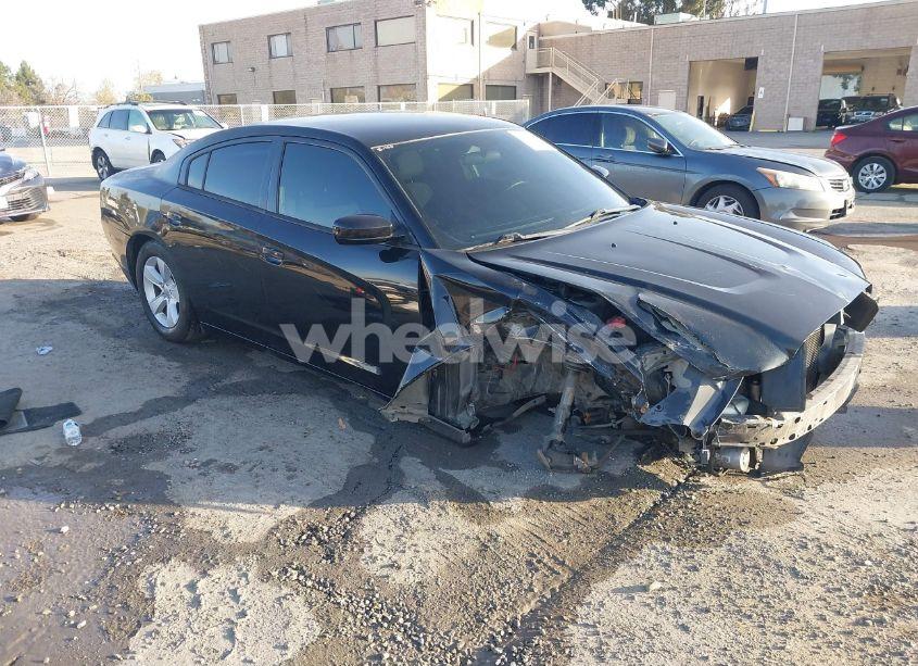 2014 Dodge Charger SE (VIN 2C3CDXBGXEH353860) main photo