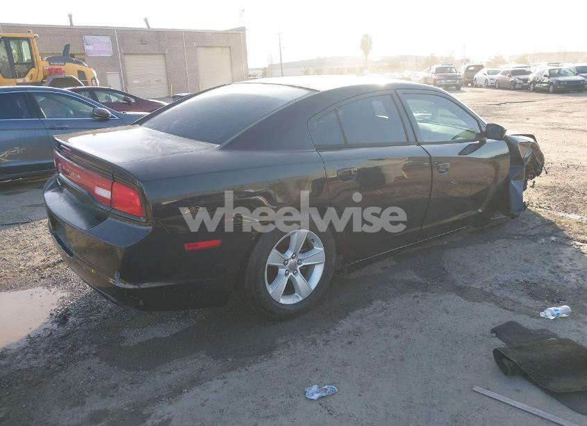 Photo 4 of 2014 Dodge Charger SE (VIN 2C3CDXBGXEH353860)