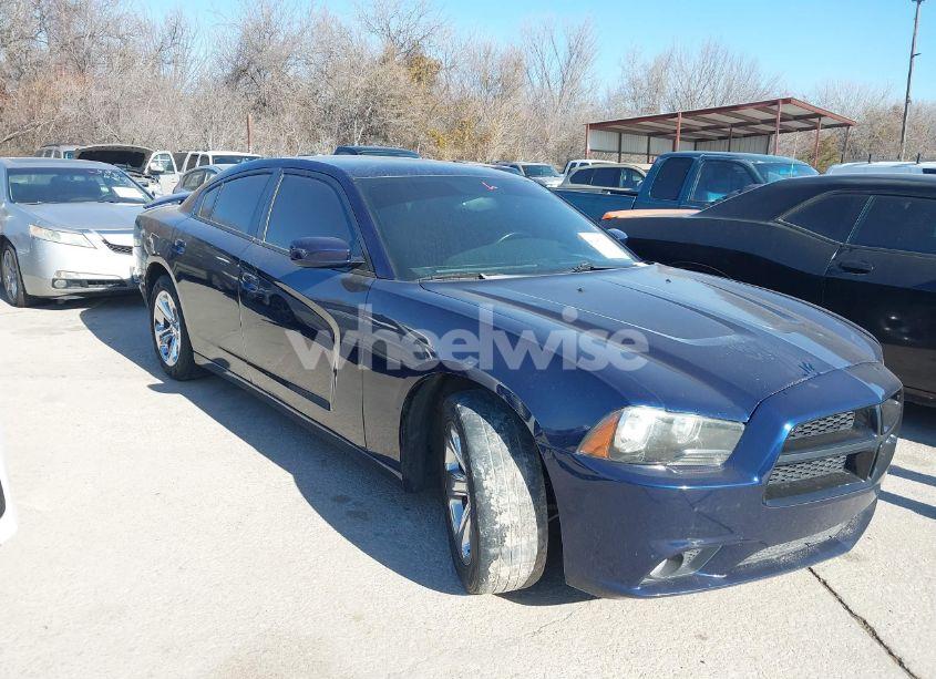 2014 Dodge Charger SE (VIN 2C3CDXBGXEH360033) main photo
