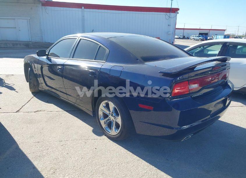 Photo 3 of 2014 Dodge Charger SE (VIN 2C3CDXBGXEH360033)