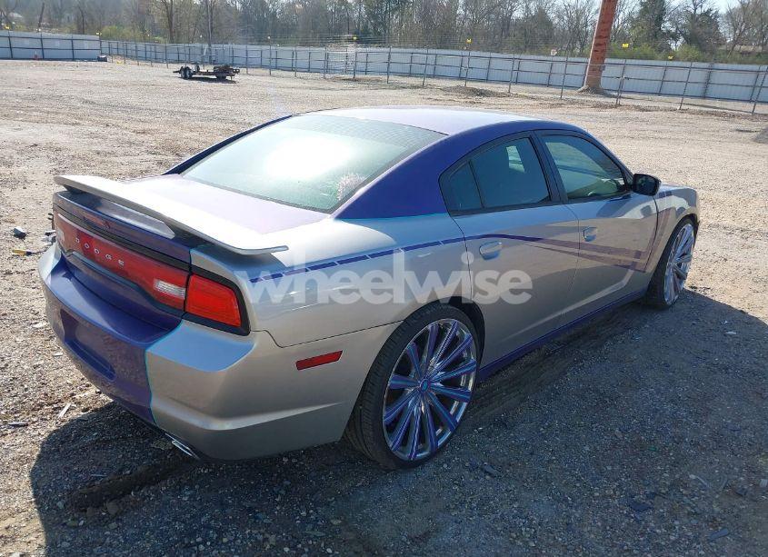 Photo 4 of 2014 Dodge Charger SE (VIN 2C3CDXBGXEH368858)