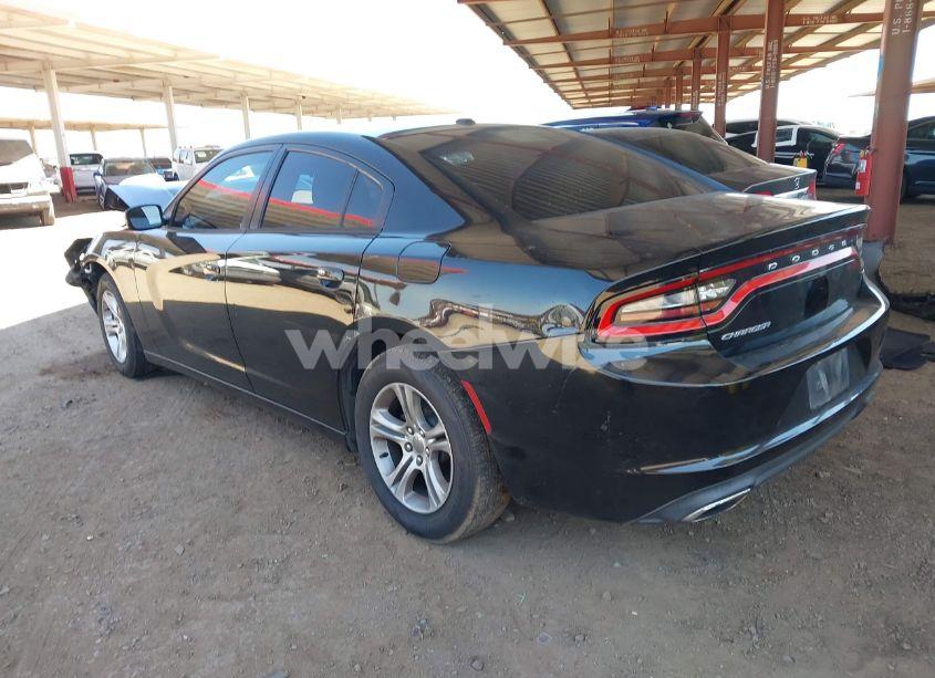 Photo 3 of 2015 Dodge Charger SE (VIN 2C3CDXBGXFH777721)