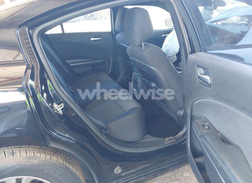 Photo 8 of 2015 Dodge Charger SE (VIN 2C3CDXBGXFH777721)