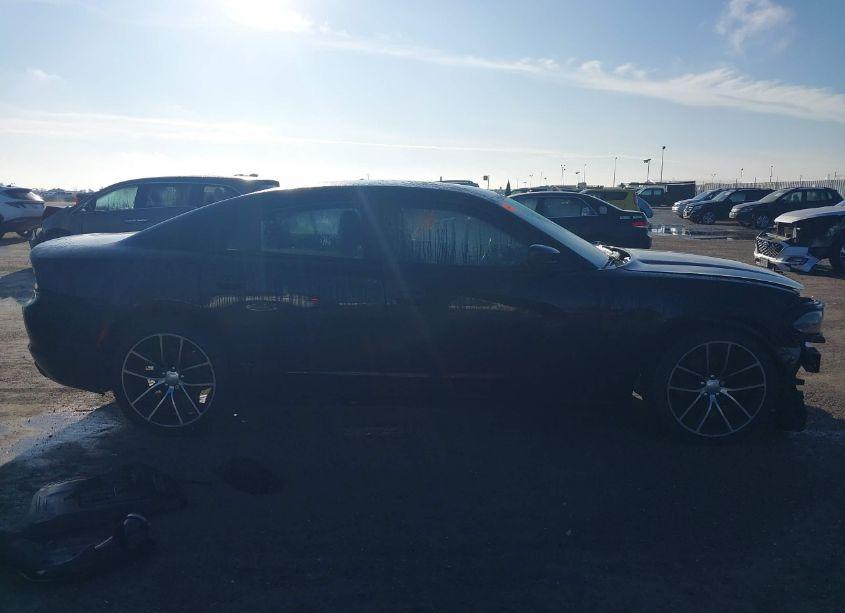Photo 14 of 2015 Dodge Charger SE (VIN 2C3CDXBGXFH875213)