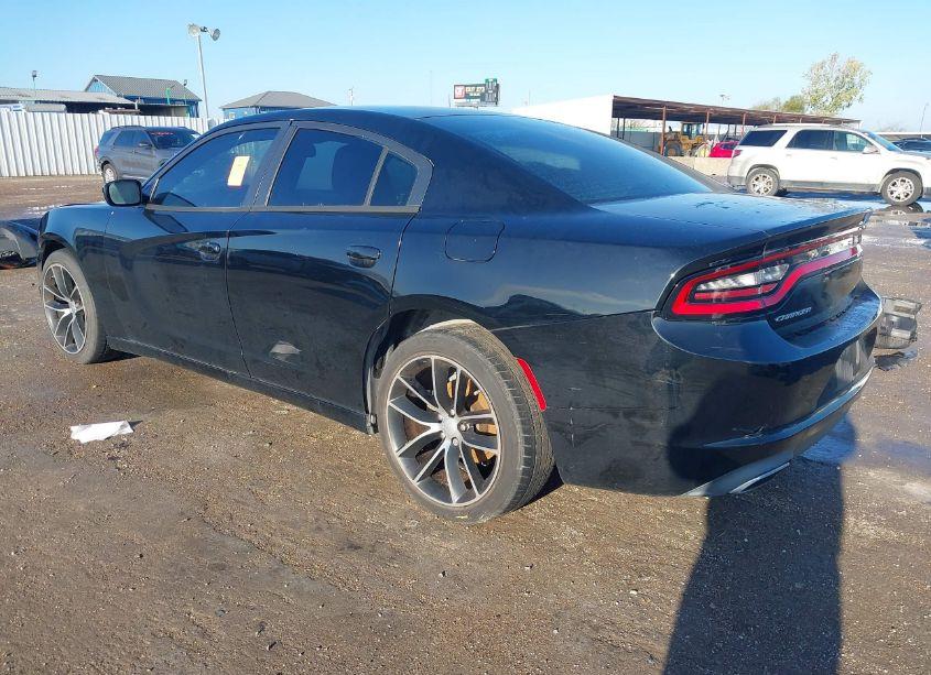 Photo 3 of 2015 Dodge Charger SE (VIN 2C3CDXBGXFH875213)