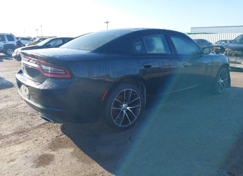 Photo 4 of 2015 Dodge Charger SE (VIN 2C3CDXBGXFH875213)