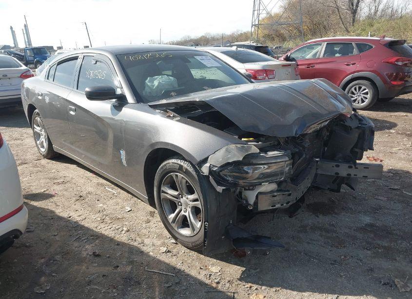 2016 Dodge Charger SE (VIN 2C3CDXBGXGH203802) main photo