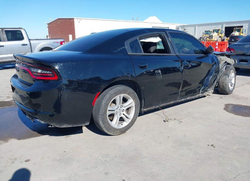 Photo 4 of 2017 Dodge Charger SE RWD (VIN 2C3CDXBGXHH541332)