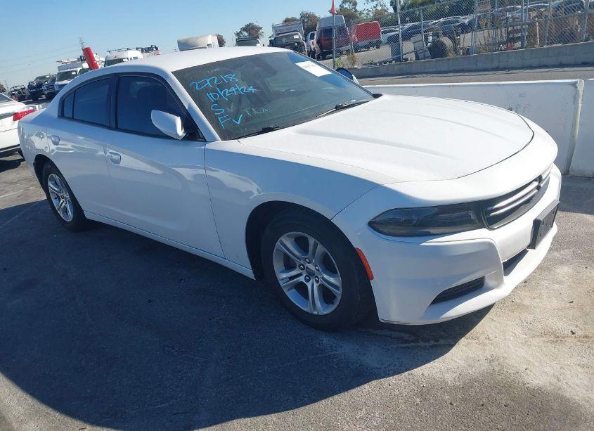 2017 Dodge Charger SE RWD (VIN 2C3CDXBGXHH605286) main photo