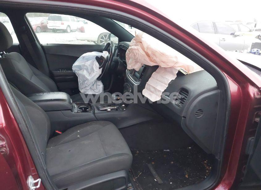 Photo 5 of 2017 Dodge Charger SE RWD (VIN 2C3CDXBGXHH612156)