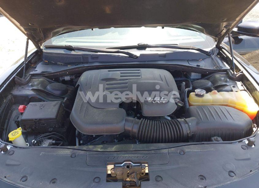 Photo 10 of 2017 Dodge Charger SE RWD (VIN 2C3CDXBGXHH643102)