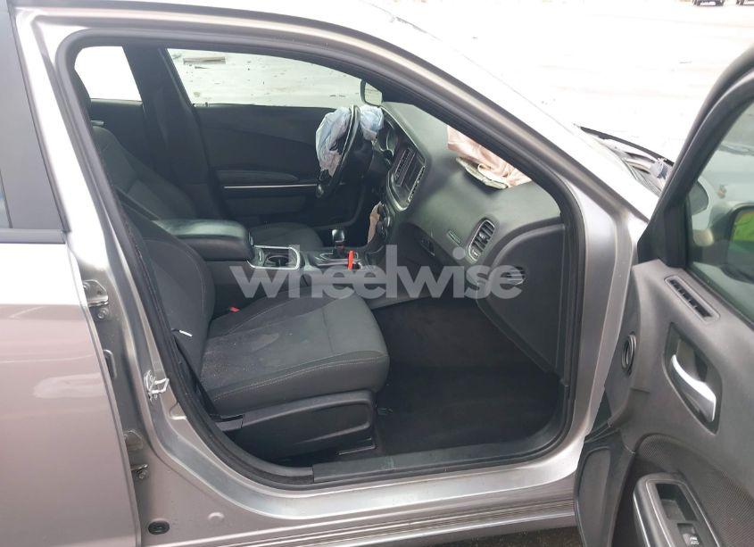 Photo 5 of 2018 Dodge Charger SXT RWD (VIN 2C3CDXBGXJH196549)