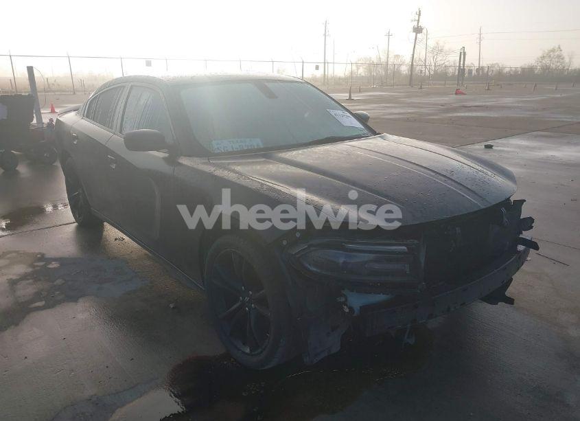 2018 Dodge Charger SXT RWD (VIN 2C3CDXBGXJH291094) main photo