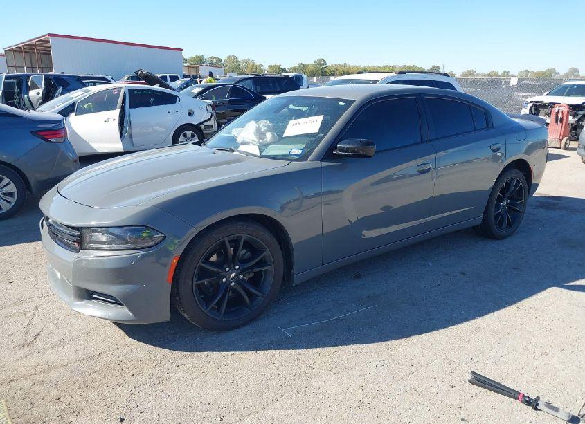 Photo 2 of 2018 Dodge Charger SXT RWD (VIN 2C3CDXBGXJH329021)