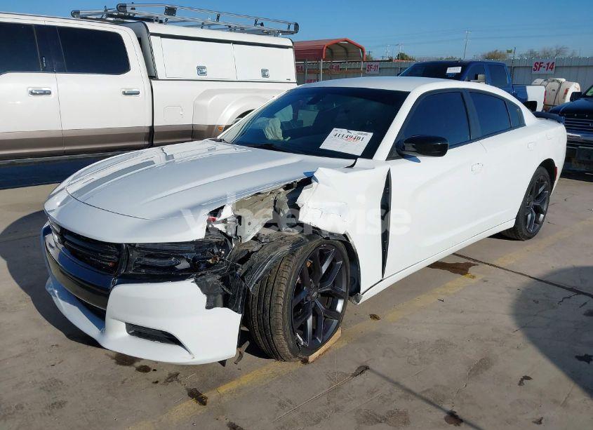 Photo 2 of 2019 Dodge Charger SXT RWD (VIN 2C3CDXBGXKH553908)