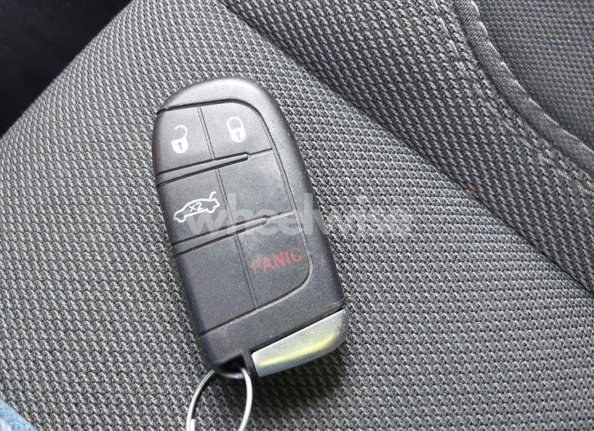 Photo 11 of 2019 Dodge Charger SXT RWD (VIN 2C3CDXBGXKH664085)