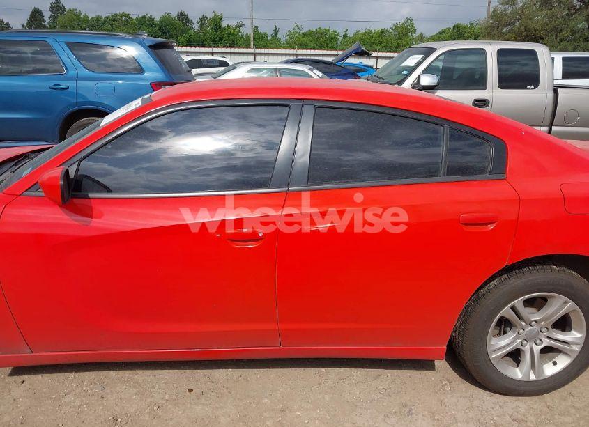 Photo 14 of 2019 Dodge Charger SXT RWD (VIN 2C3CDXBGXKH664118)