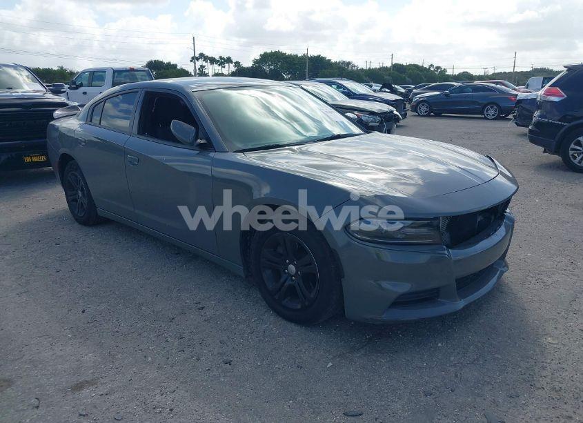 2019 Dodge Charger SXT RWD (VIN 2C3CDXBGXKH664457) main photo