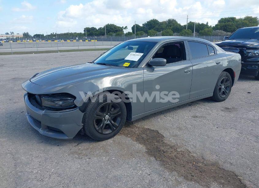 Photo 2 of 2019 Dodge Charger SXT RWD (VIN 2C3CDXBGXKH664457)