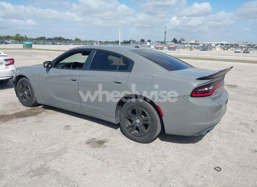 Photo 3 of 2019 Dodge Charger SXT RWD (VIN 2C3CDXBGXKH664457)